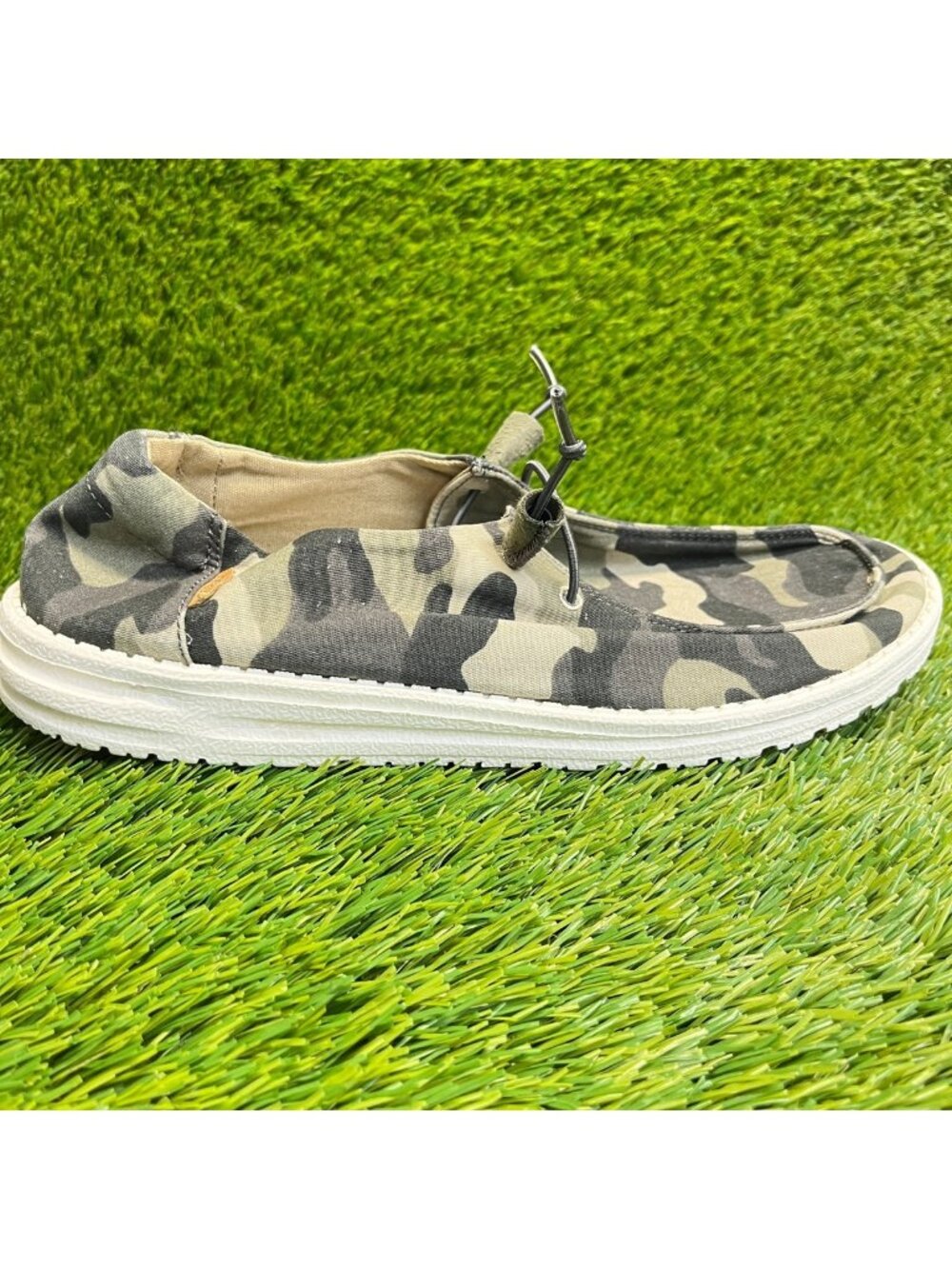 Hey Dude Wendy Womens Size 10 Camo Green Black Athletic Slip On Shoes Sneakers
